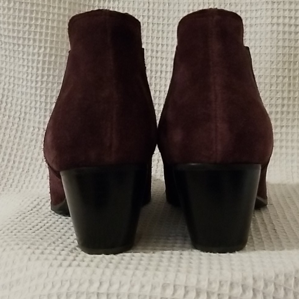 Shoes - Picture 4 of 6